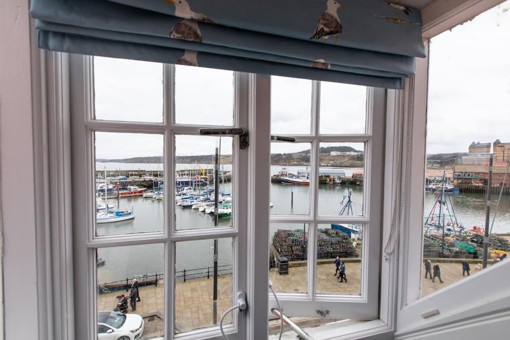 Herring Girl House - Harbourside Property, Sleeps 8 Scarborough Kültér fotó